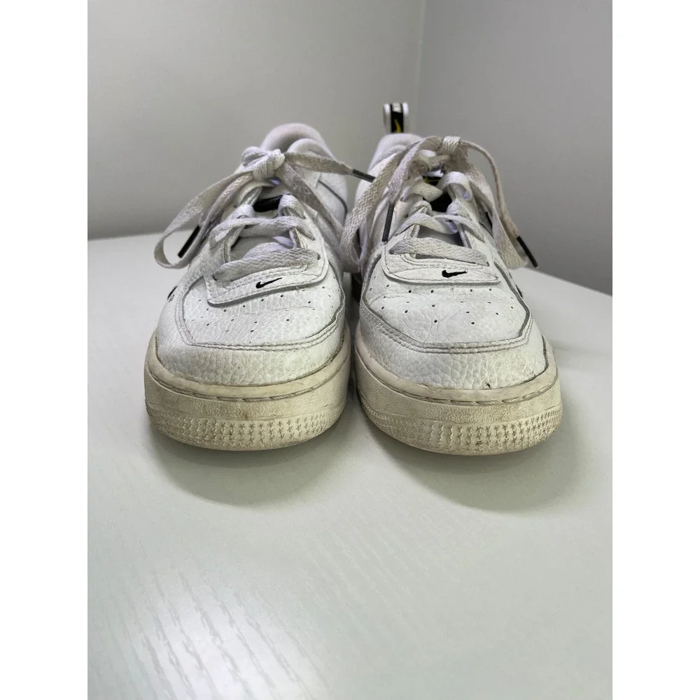 Nike tumbled leather